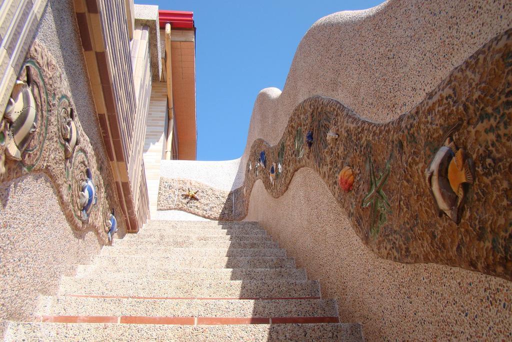 Family Pottery Bed & Breakfast Hengchun Exterior photo